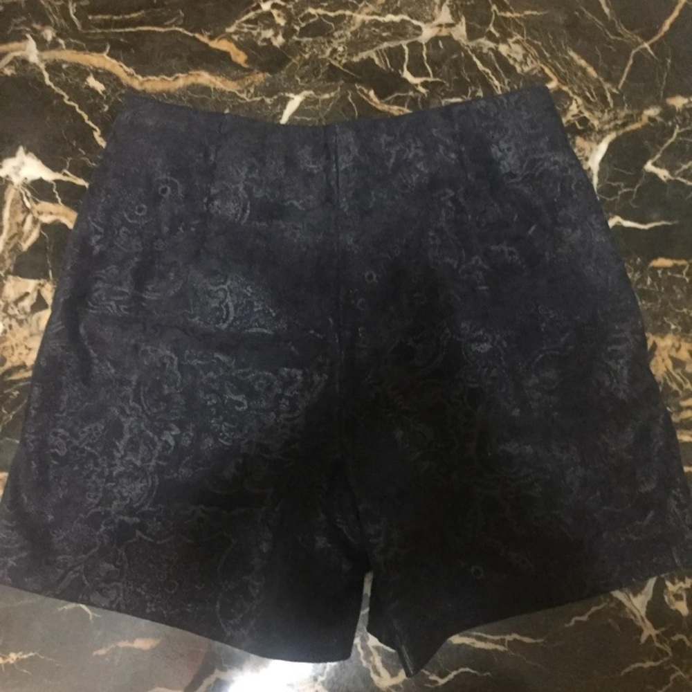 Shorts - Picture 2 of 4